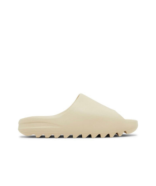 Yeezy Slides ‘Bone’