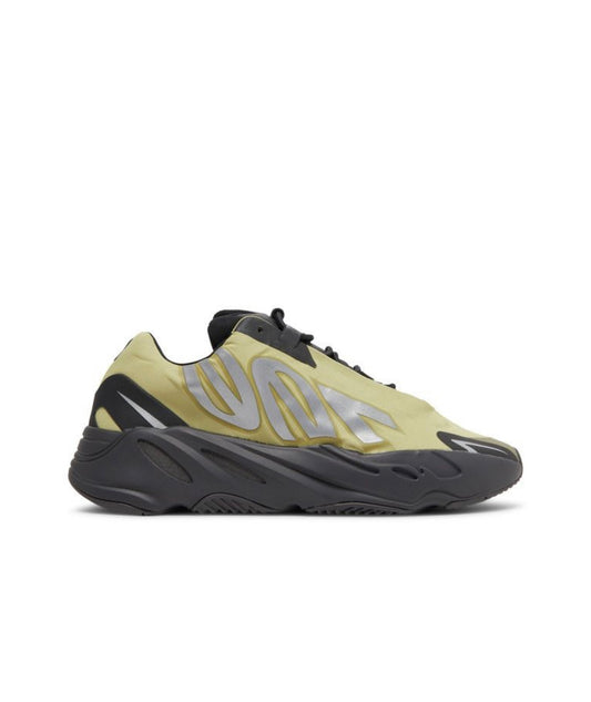 Yeezy Boost 700 MNVN ‘Resin’